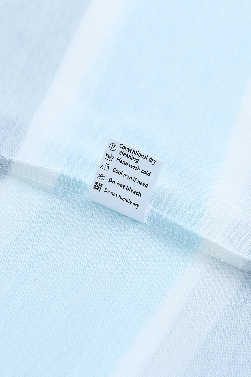 Langärmliger Hoodie mit mehrfarbigen Streifen und Kordelzug