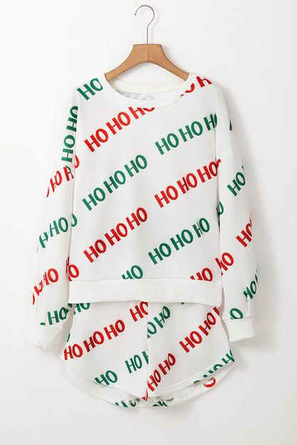 Weißes Set mit Pullover mit überschnittenen Schultern und lässigen Shorts im Weihnachts-HOHOHO-Print