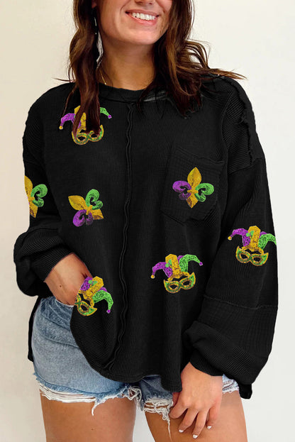 Schwarzes, geknittertes Patchwork-Top in Übergröße mit Mardi Gras-Patch