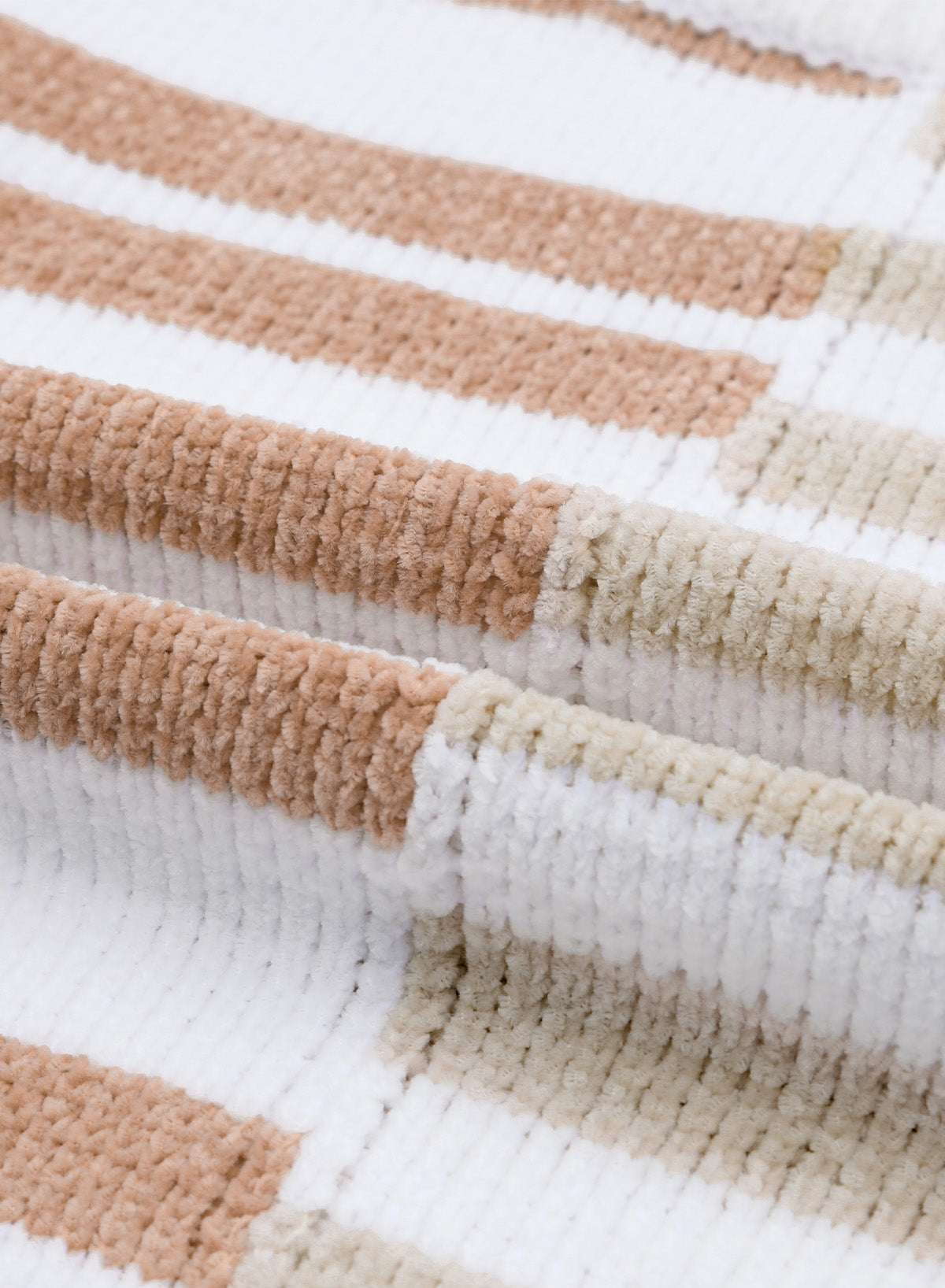 Lässiger Pullover mit Streifen und überschnittener Schulter