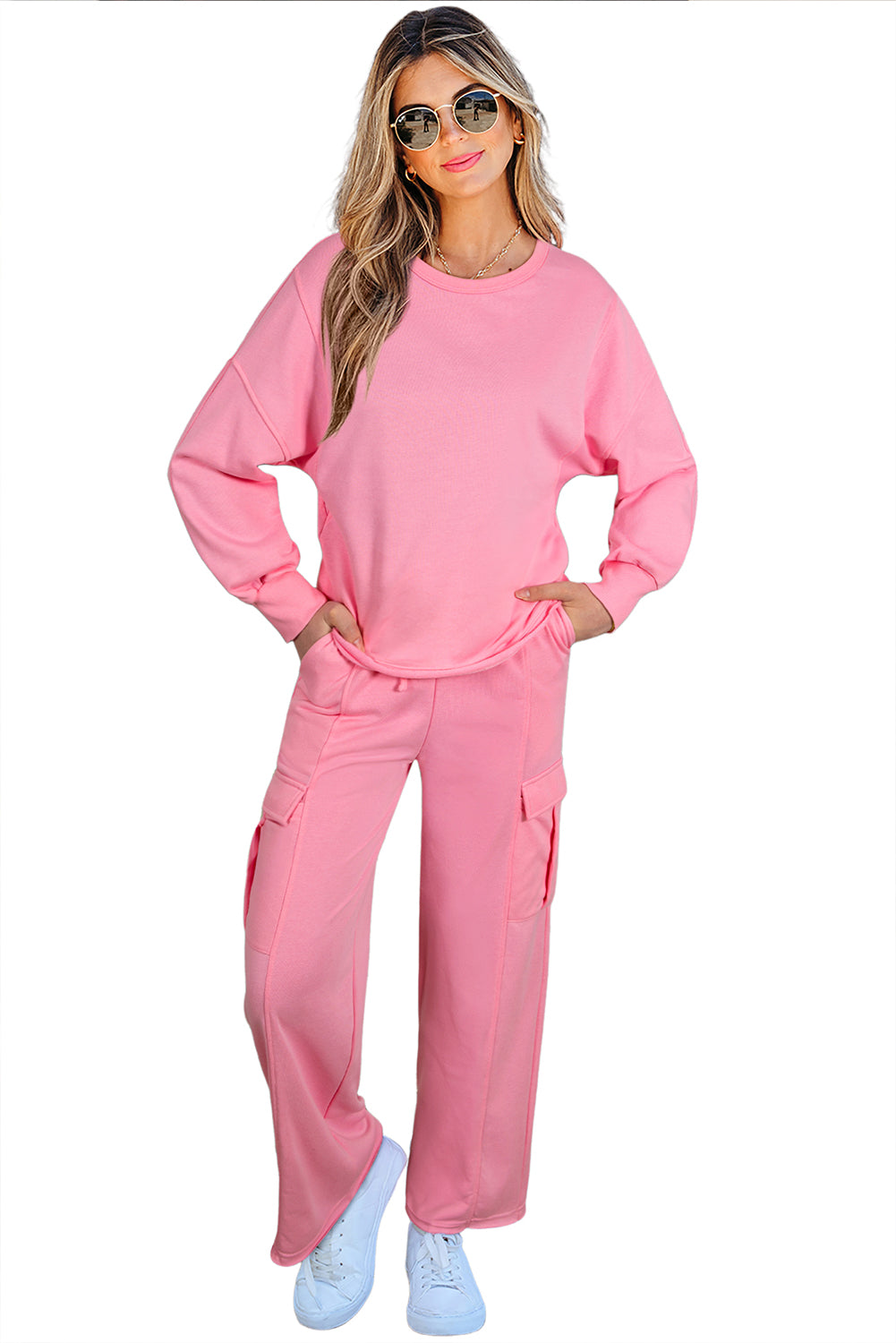 Set aus einfarbigem Patchwork-Pullover-Oberteil und Cargohose in Sachet-Rosa
