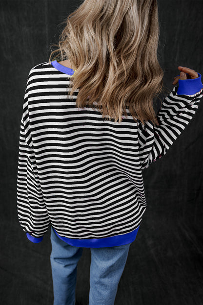 Oversize-Pullover mit Kontrastbesatz und schwarzen Streifen