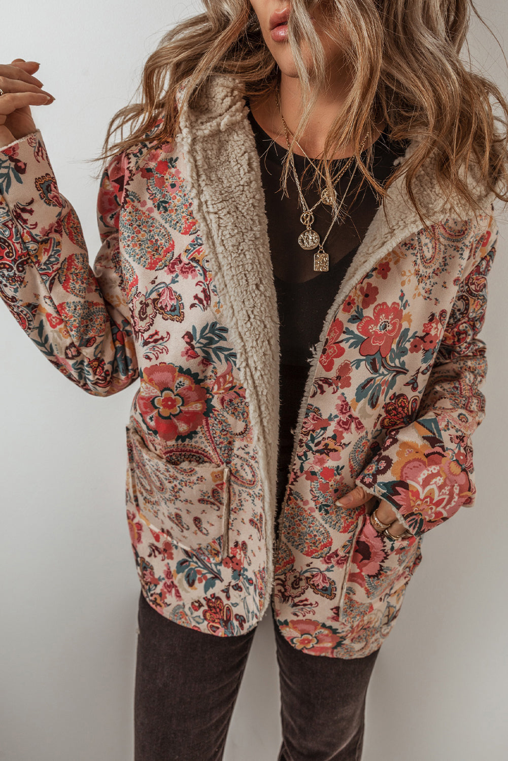 Beige Vintage Paisley Blumendruck Sherpa-gefütterte Kapuzenjacke