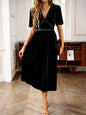 New elegant V-neck short-sleeved velvet dress