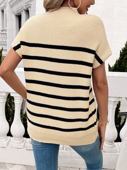 Damenpullover mit kurzen Ärmeln in Kontrastfarbe 